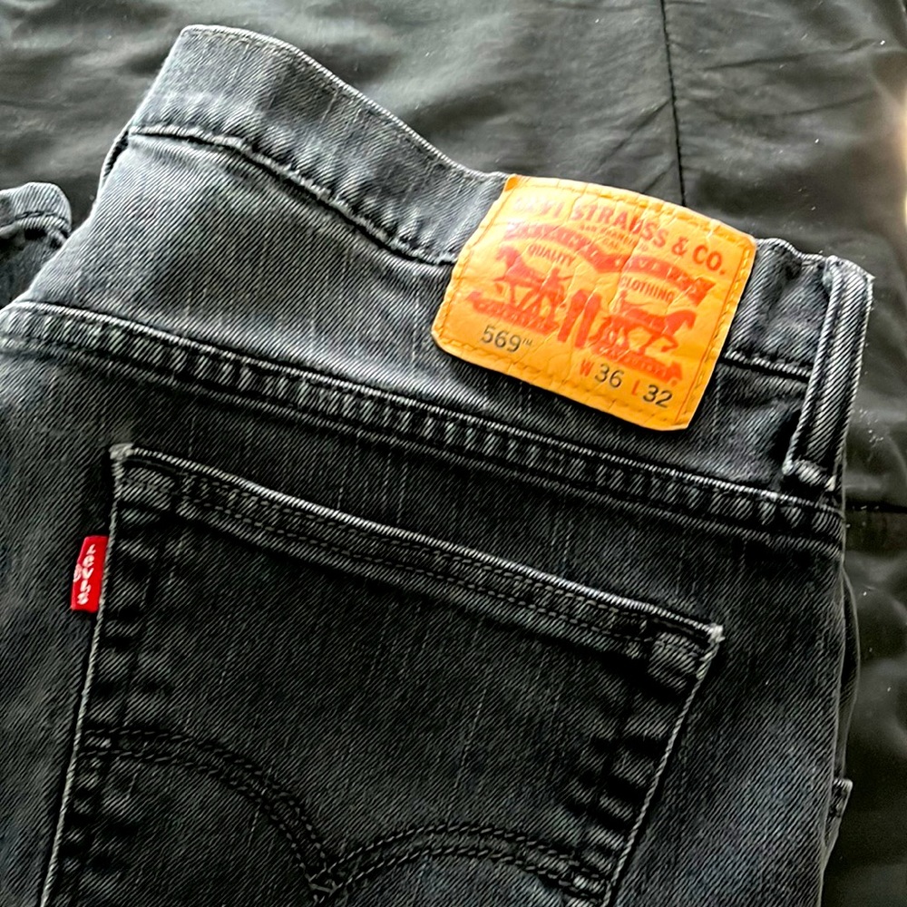 Levi 569 black pants